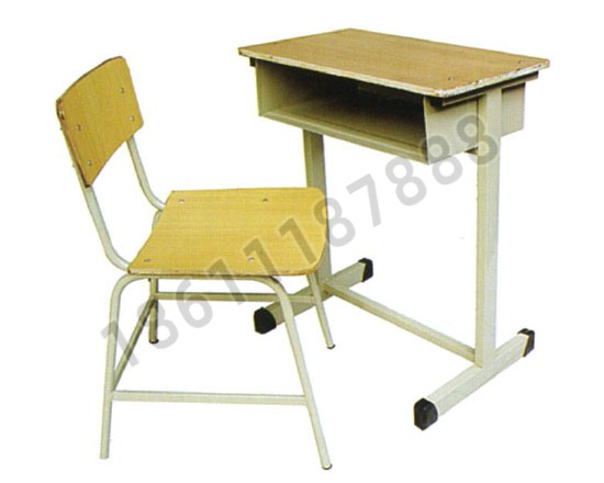 點(diǎn)擊查看商品:課桌椅